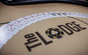 Omaha Poker vs Texas Hold'em Poker: What's the Difference?